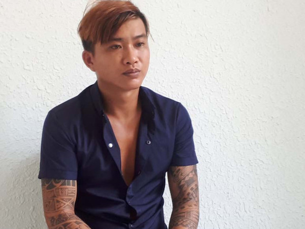 Mua bán ma túy, trang bị súng điện để đi lại cho... an toàn