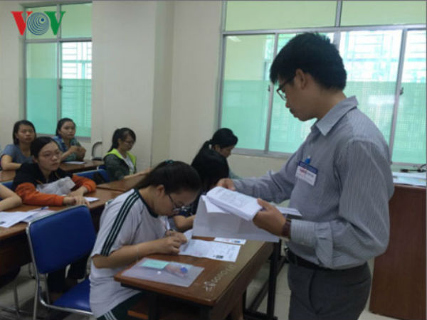 Bỏ biên chế giáo dục: Chỉ nên áp dụng ở một số trường?