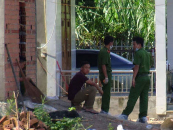 Người đàn ông dùng dao nhọn giết vợ và mẹ vợ