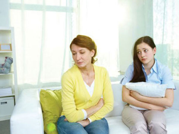 Vợ coi thường mẹ chồng quê mùa khiến tôi khổ sở