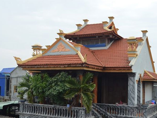 Đại gia chơi nhà gỗ lim 200 tỷ, cả làng làm ruộng cũng nhà cổ gỗ lim