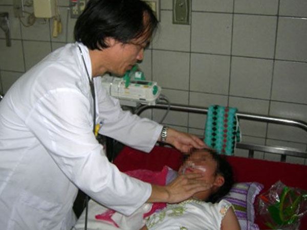 Dấu hiệu đơn giản chứng tỏ trẻ bị viêm màng não ít người biết