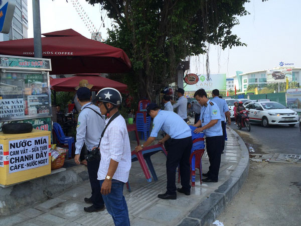 Thuê vỉa hè quận 1: 100.000 đồng/m2/tháng
