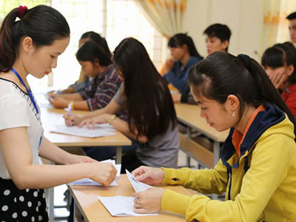 860.000 thí sinh làm thủ tục thi THPT quốc gia