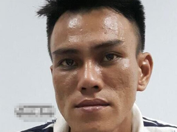 Ghen tuông, tưới xăng đốt người yêu