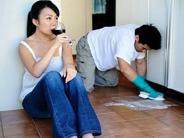 Khoa học đã chứng minh: Vợ càng "lười", gia đình càng hạnh phúc