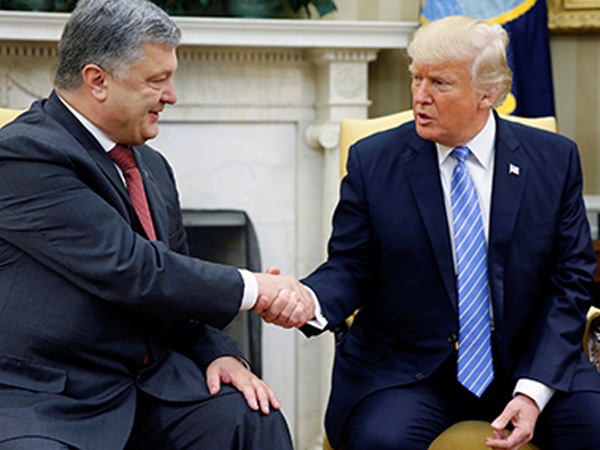 Ông Trump gặp Tổng thống Ukraine sau khi tăng trừng phạt Nga