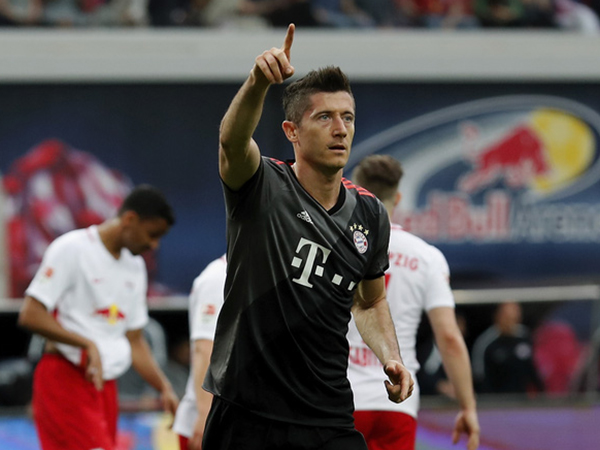 MU bất ngờ nhảy vào co kéo tiền đạo Robert Lewandowski
