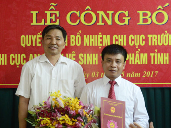 Tân Chi cục trưởng xin thôi chức vì sinh thêm 2 con sau li hôn