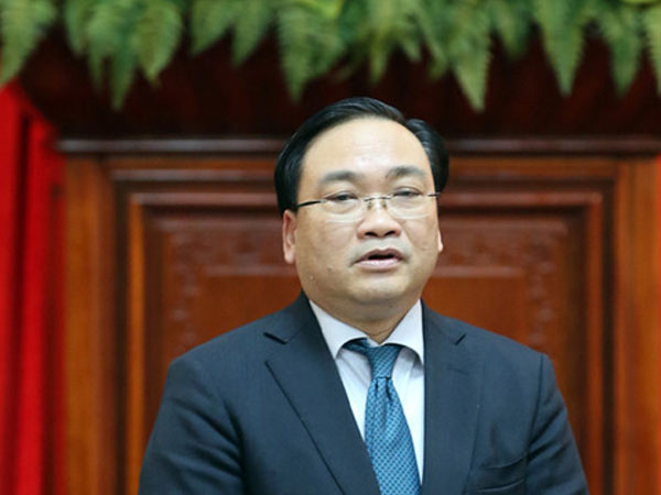 Bí thư Hà Nội: Cấp xong sổ đỏ vẫn chưa phát vì còn chờ "màu mè"