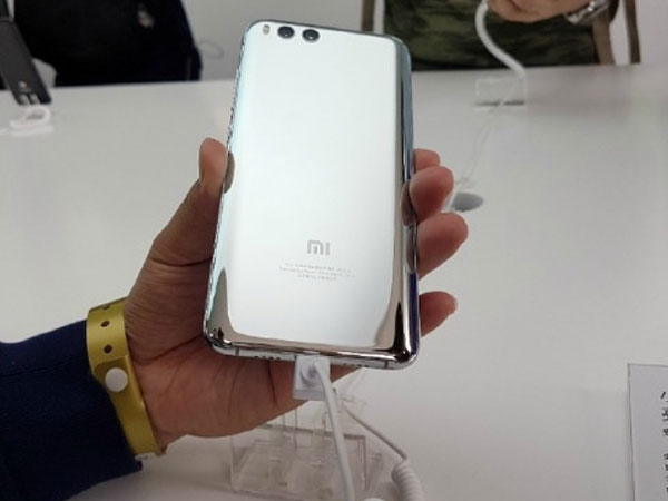 Lóa mắt phiên bản Xiaomi Mi 6 màu bạc chưa từng được “lên kệ”