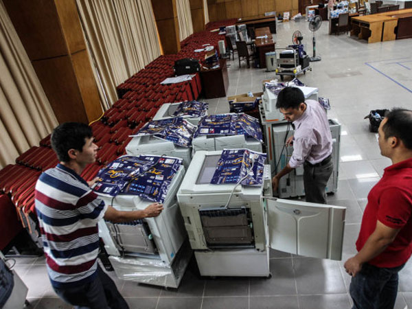 Thâm nhập "lãnh địa" in sao đề THPT quốc gia tại Hà Nội