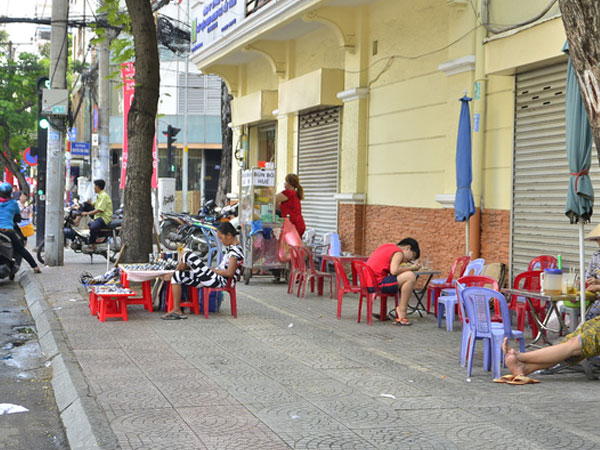 Chủ tịch TPHCM nhắc quận 1 dẹp "nạn" tái lấn chiếm vỉa hè