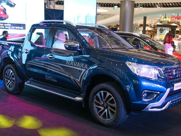 Nissan Navara bản đặc biệt giá từ 670 triệu tại Việt Nam