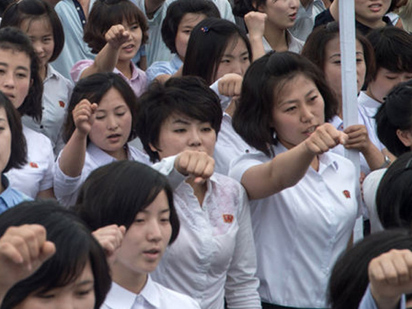Phụ nữ Triều Tiên mít tinh, tuyên chiến với Mỹ