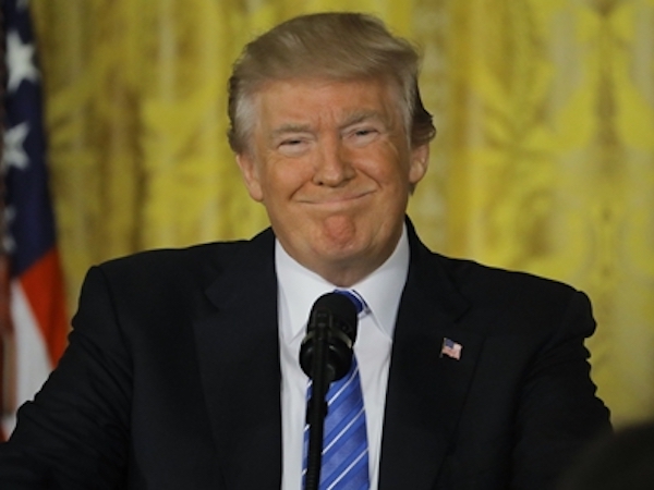 Tòa án Tối cao Mỹ khôi phục một phần sắc lệnh nhập cảnh của Trump