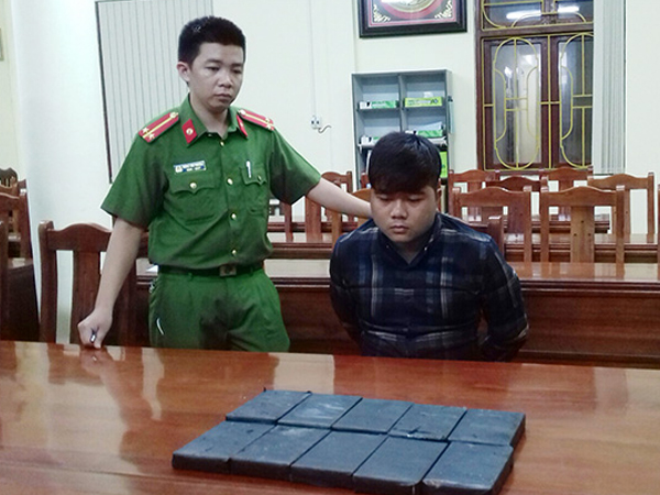 Chiêu giấu 10 bánh heroin cực "độc" của tội phạm ma túy
