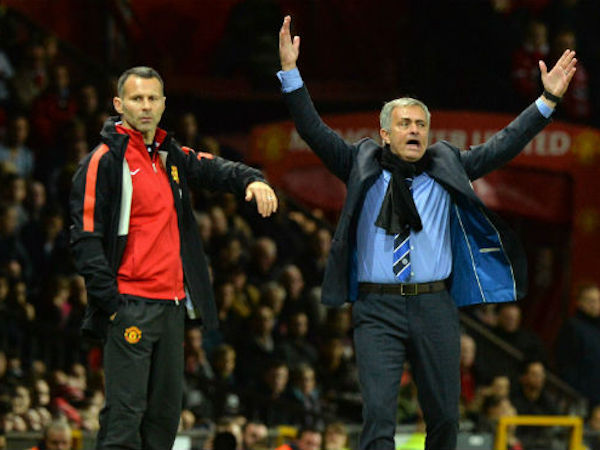 Giggs hết cửa ở lại MU vì Mourinho sợ bị “đâm sau lưng”