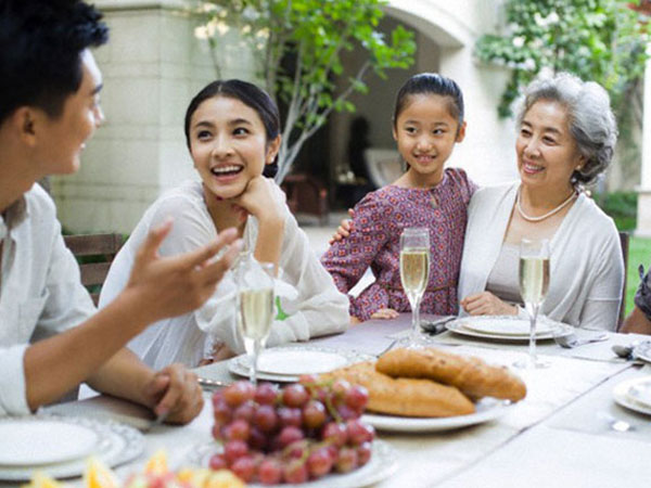 Ở rể nhà vợ, kiếp "chó chui gầm chạn" hóa ra lại sướng hơn tiên