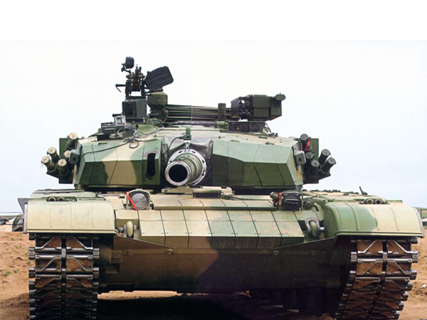 Ukraine khoe xe tăng khiến T-90 Nga hụt hơi