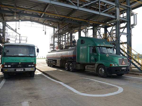 Mỗi năm Việt Nam thiết hụt hơn 0,8 triệu tấn xăng