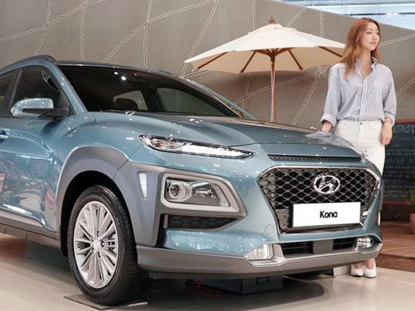 Ô tô SUV nhỏ ngày càng rẻ: Chị em hầm hố đi chơi phố