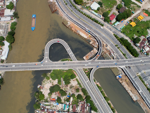 Diện mạo mới của cầu Nguyễn Văn Cừ ở Sài Gòn