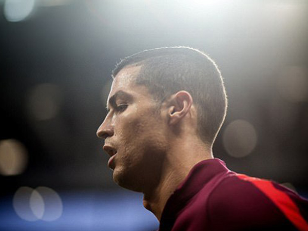 Ronaldo xác nhận có con sinh đôi nhờ đẻ thuê