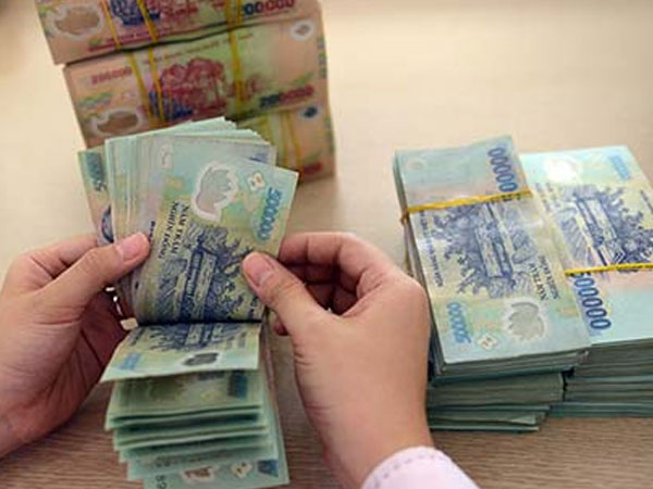 Tạm ngừng hai kênh chính vốn ngân hàng