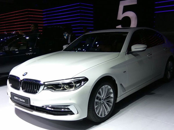 BMW 5 Series 2017 có giá từ hơn 77.000 USD ở Ấn Độ