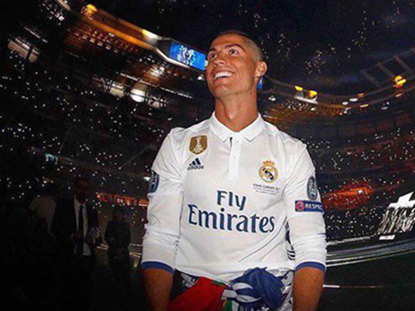 Ronaldo sắp họp quyết định tương lai với Real