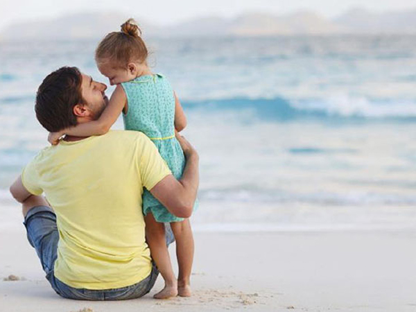 Tâm thư đẫm nước mắt của con gái gửi người cha "không toàn vẹn" của mình