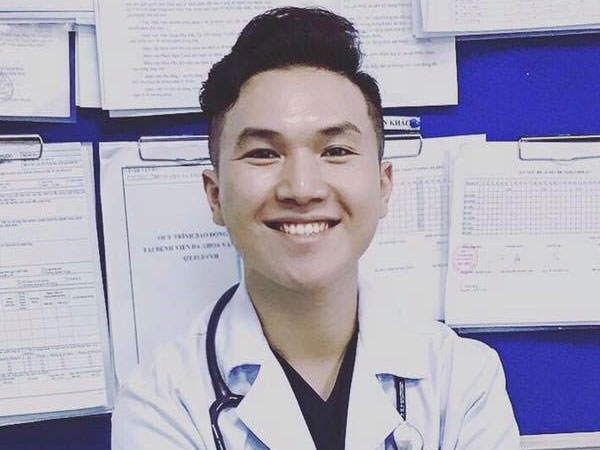 Bác sĩ 9X điển trai: "Phải có máu điên mới theo học ngành y"