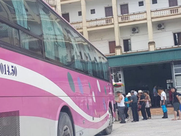 Các cửa hàng "chỉ phục vụ khách Trung Quốc" lại đồng loạt mở cửa