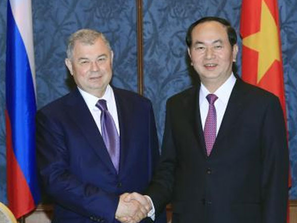 Chủ tịch nước thăm thành phố Saint Petersburg