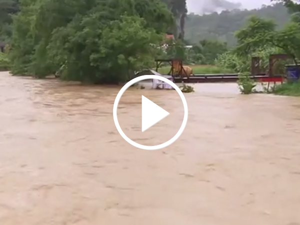 Video: Tuyên Quang: Đứt cáp neo cầu phao, nhiều hộ dân bị cô lập