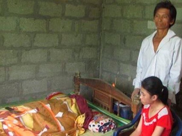 Chuyên gia lý giải vụ học sinh bị sét đánh chết khi dùng điện thoại