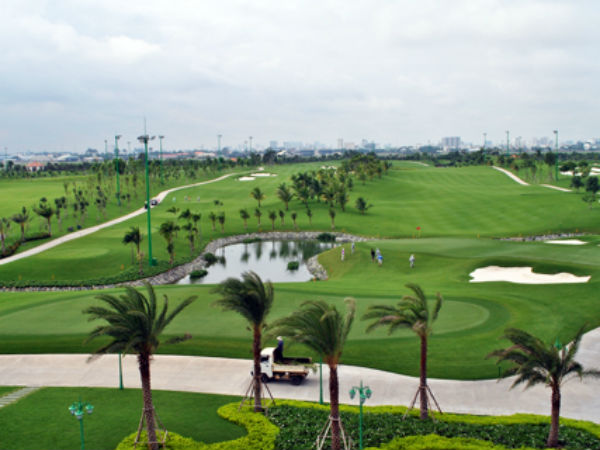 Cử tri TP HCM đề nghị dẹp sân golf trong Tân Sơn Nhất