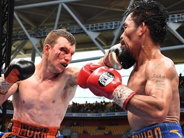 Dân Philippines sốc vì thất bại của Pacquiao