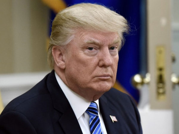 Tổng thống Donald Trump điện đàm với ông Tập Cận Bình và Shinzo Abe