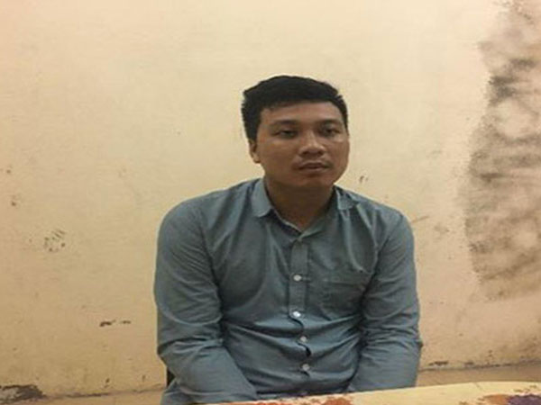 Gã tài xế hiếp dâm bé gái 13 tuổi ngay trên xe taxi
