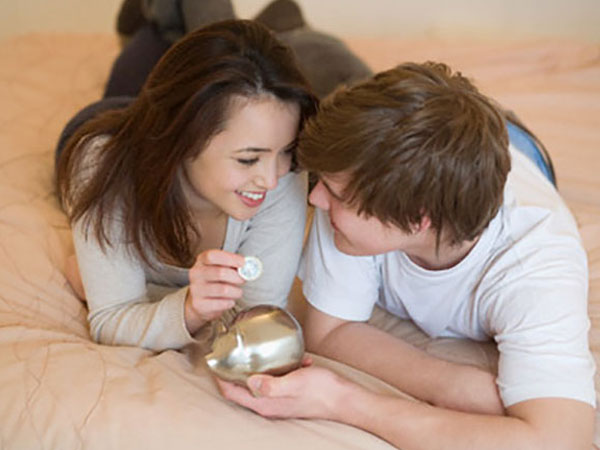 Tiền chồng, tiền vợ trong hôn nhân, muốn êm ấm thì vợ phải "cao tay"
