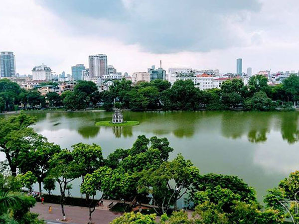 Chưa bao giờ Hà Nội nói thay cây xanh Hồ Gươm