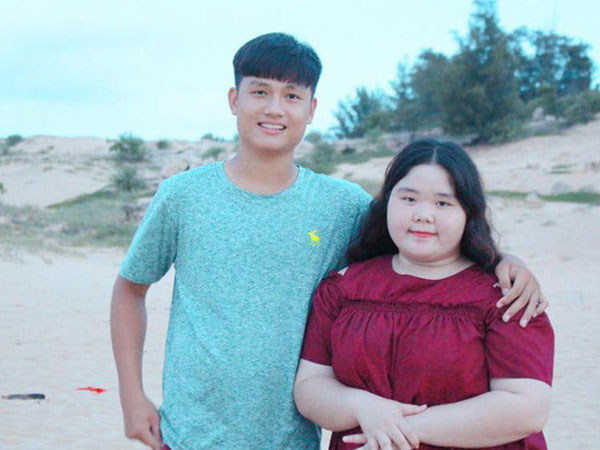 Chuyện tình "đũa lệch" của nàng 100 kg và anh chàng điển trai