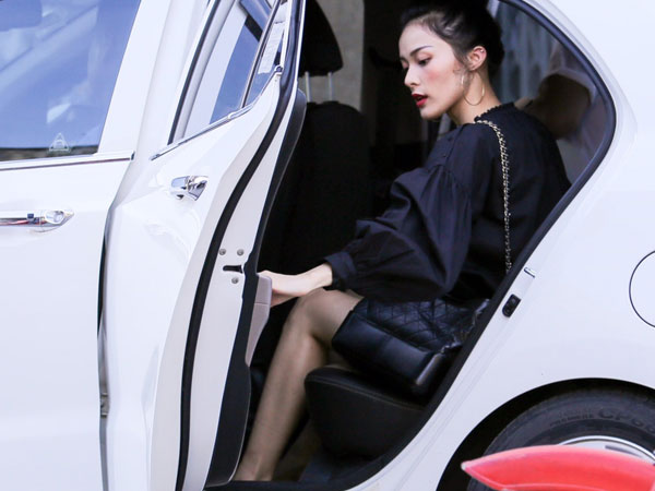 Hạ Vi vui vẻ đi hẹn hò sau khi công khai chia tay Cường Đô La