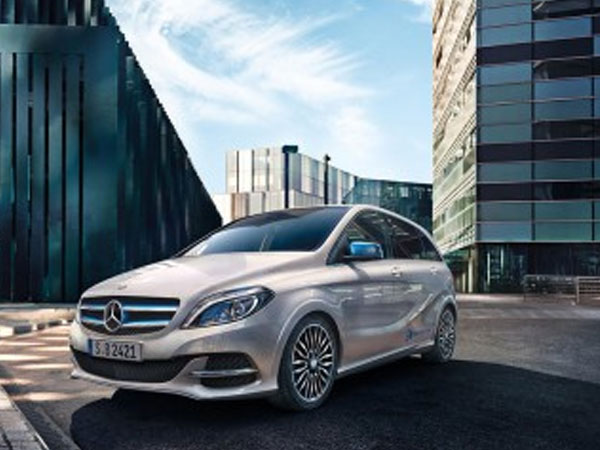 Hàng loạt xe sang Mercedes-Benz tiếp tục bị triệu hồi