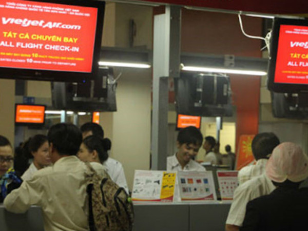 Nhân viên mặt đất đồng loạt xin nghỉ ốm, Vietjet bị chậm nhiều chuyến bay