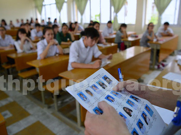 Thầy giáo lấy đề thi "trả ơn" hàng xóm bị thôi việc
