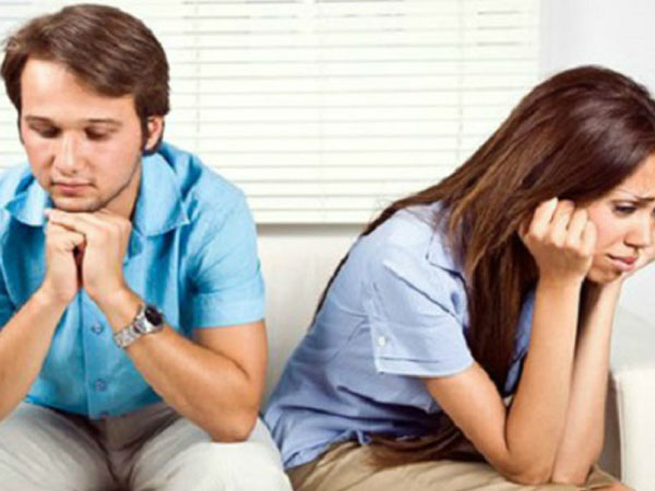 Em ôm đồng nghiệp khi vừa chia tay tôi được một tuần