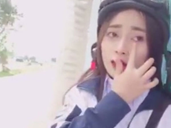 Sự thật về clip cô gái khóc vì lạc đường đang "sốt" trên mạng